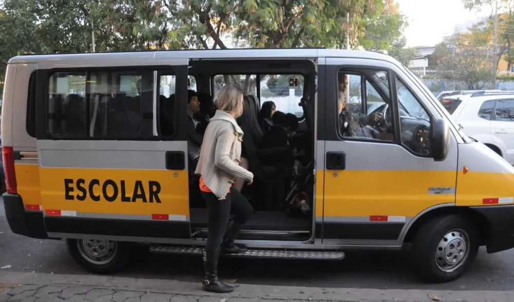 Câmeras em vans particulares: Projeto em Colatina transfere custo de segurança pública para trabalhadores